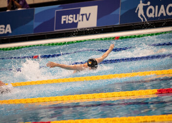 Napoli 2019 – Lisa Höpink gewinnt Bronze über 100m Schmetterling │ Wasserspringer zum Abschluss in den Top-10