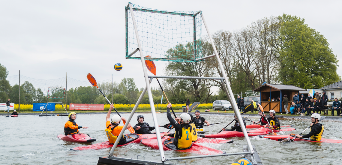 Sport am Wochenende: Kanupolo, Discgolf und hoch hinaus auf dem Trampolin