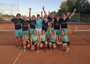 Uni Regensburg Deutscher Hochschulmeister im Tennis Team