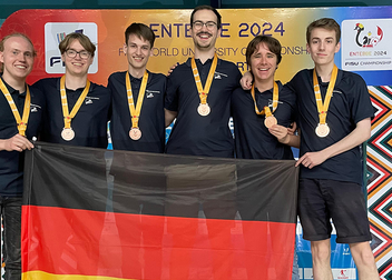 WUC Denksport 2024: Deutsches Team kehrt mit Bridge-Bronze aus Uganda zurück