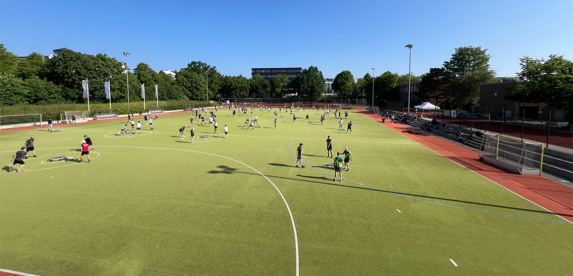 Rund 300 Studierende bei DHM Roundnet & Tischtennis in Hamburg